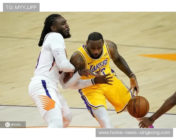 湖人压哨浮空三分打板命中 湖人压哨浮空三分打板命中